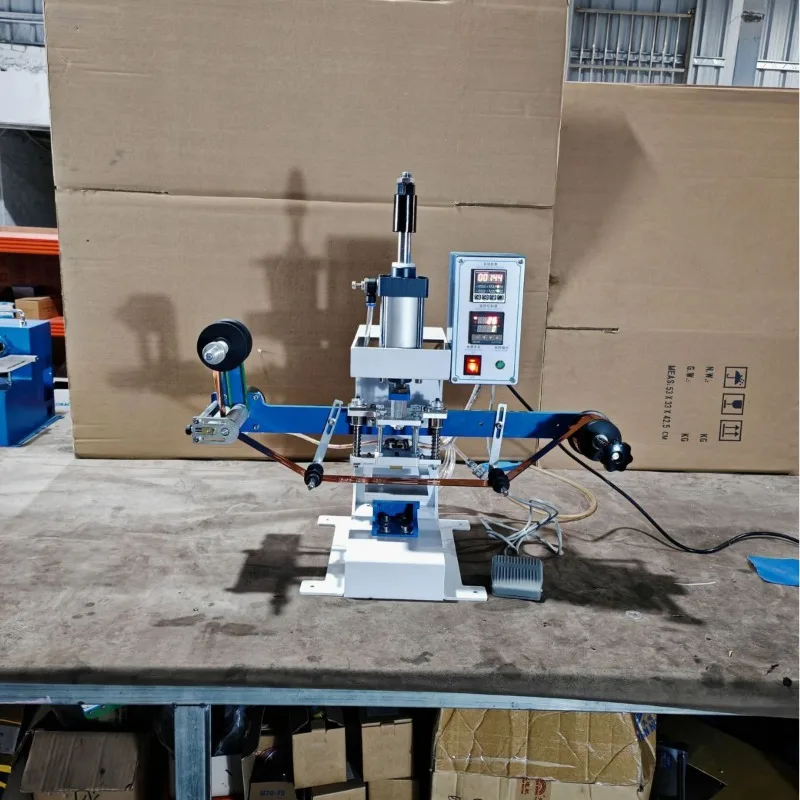 Hot stamping machine, automatic paper roll pneumatic hydraulic embossing machine c