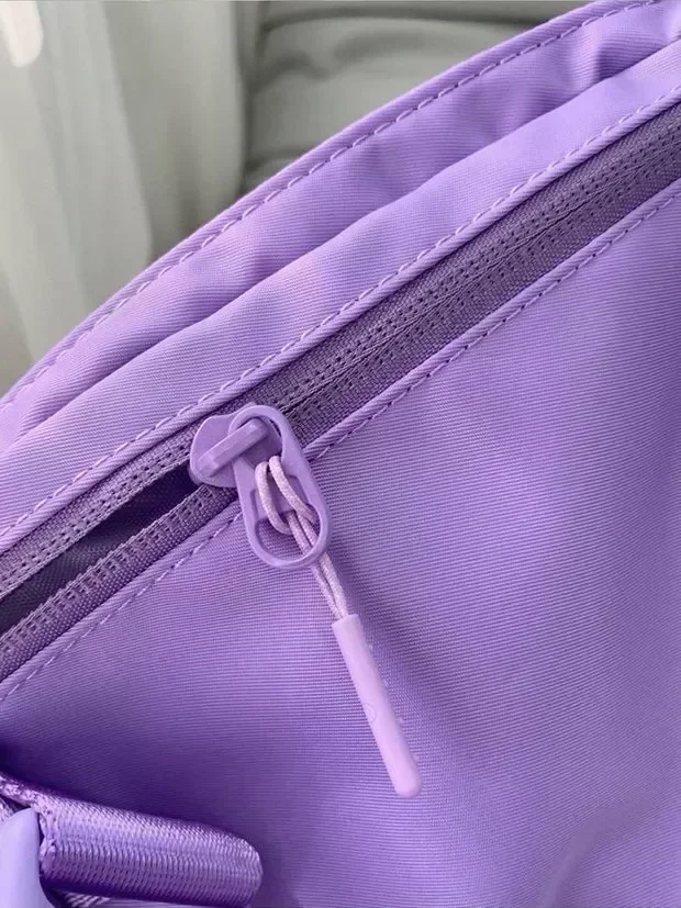 Marsupio da donna in vita Borsa da cintura a tracolla sul petto Pacchetti di moda Borsa da viaggio per telefono da donna con tracolla per feste Parole in metallo