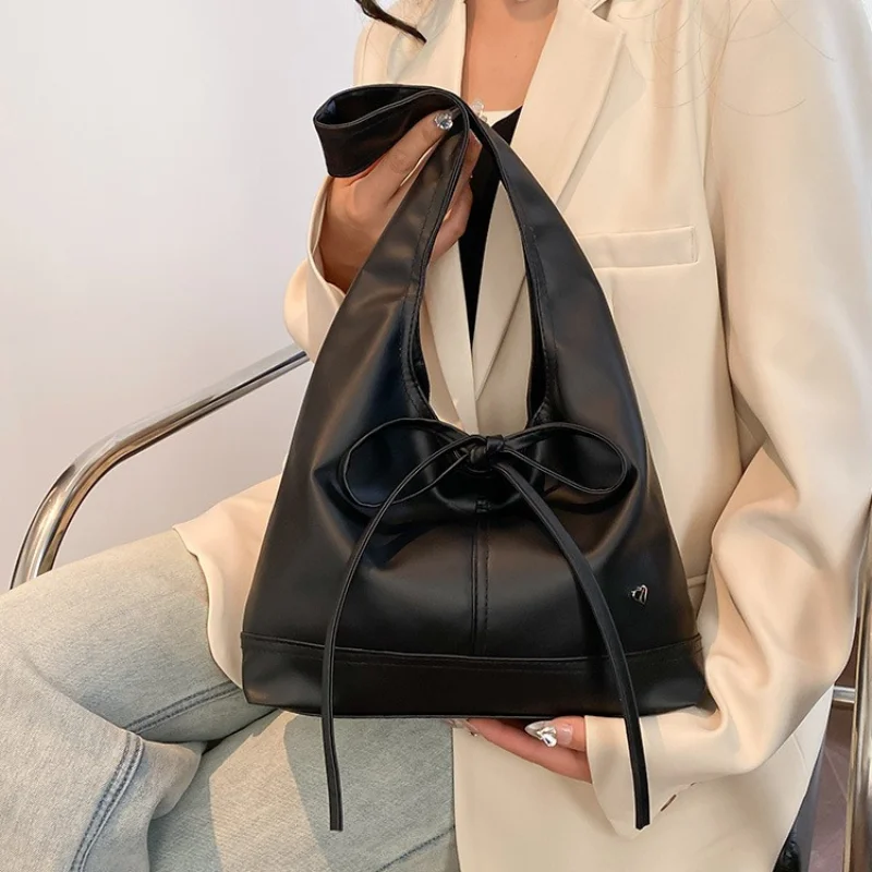 

Французская роскошная женская сумка на плечо, модная сумка с широким плечевым ремнем и бантом, роскошная дизайнерская элегантная повседневная сумка-ведро