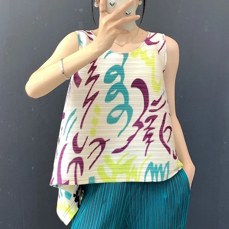 2026 Miyake Pleated Top Niche Design Big Swing Top A-line Summer Thin Sleeveless Vest T-shirt for Women Versatile