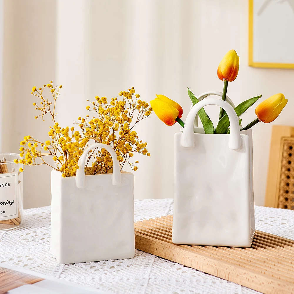 

Nordic Creative Shopping Basket ceramic mini Vase Bag Decoration Simple Dried Flower Arrangement Vases Table Decor mini pots Art