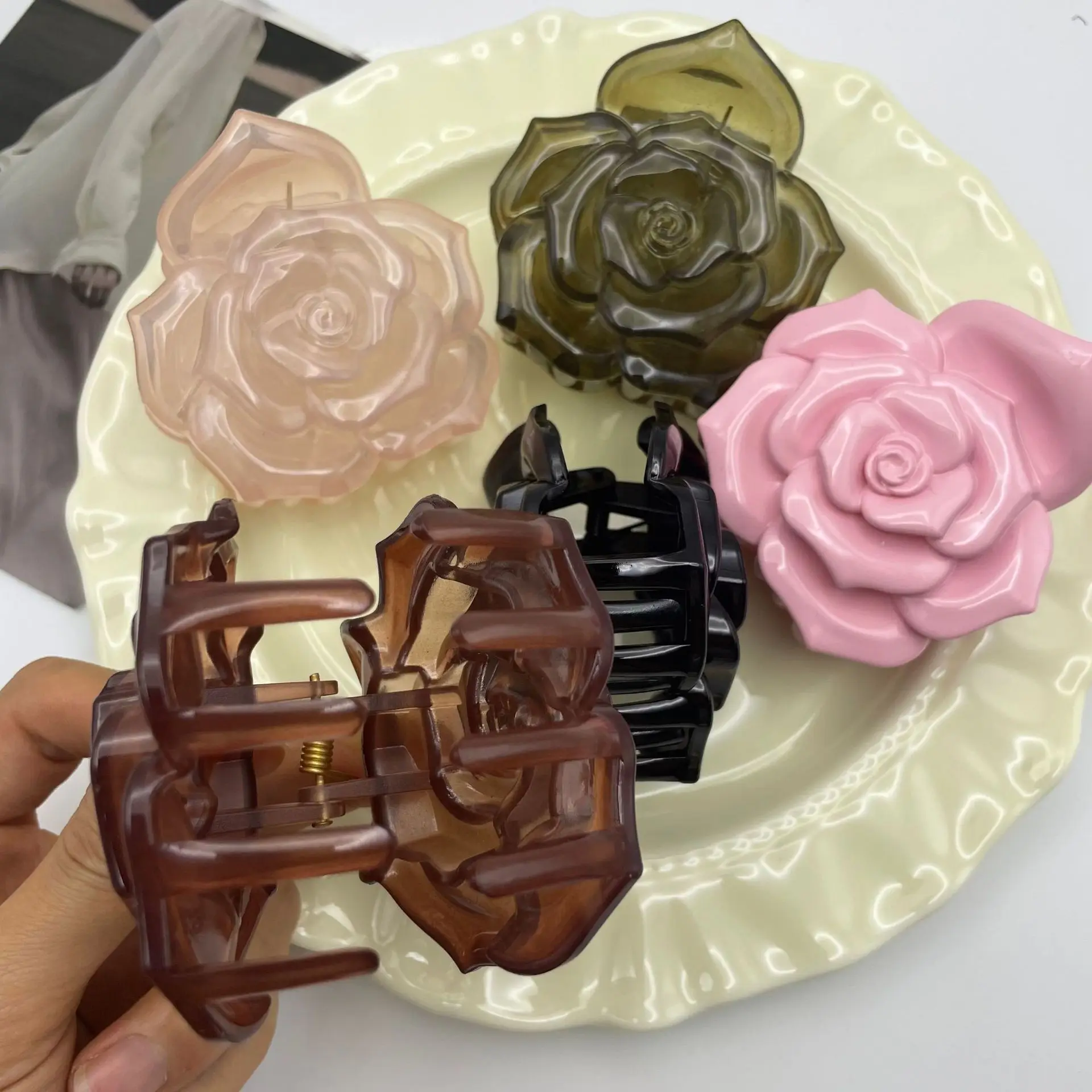 Retro Candy Color Stereoscopic Rose Haarclip Voor Vrouwen Haai Clip Bun Aan De Achterkant Van Het Hoofd Zoete Uitgaande Haar Accessoire