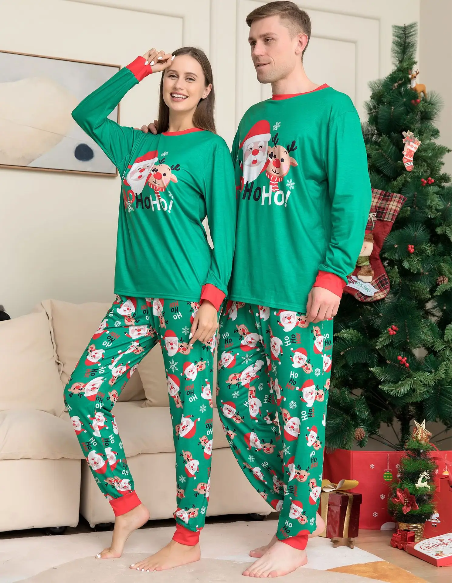 Family Matching Christmas Pajamas 2023 New Xmas Green Pajamas Santa Claus Print Dad Mommy And Me Christmas Costume Dog Clothes