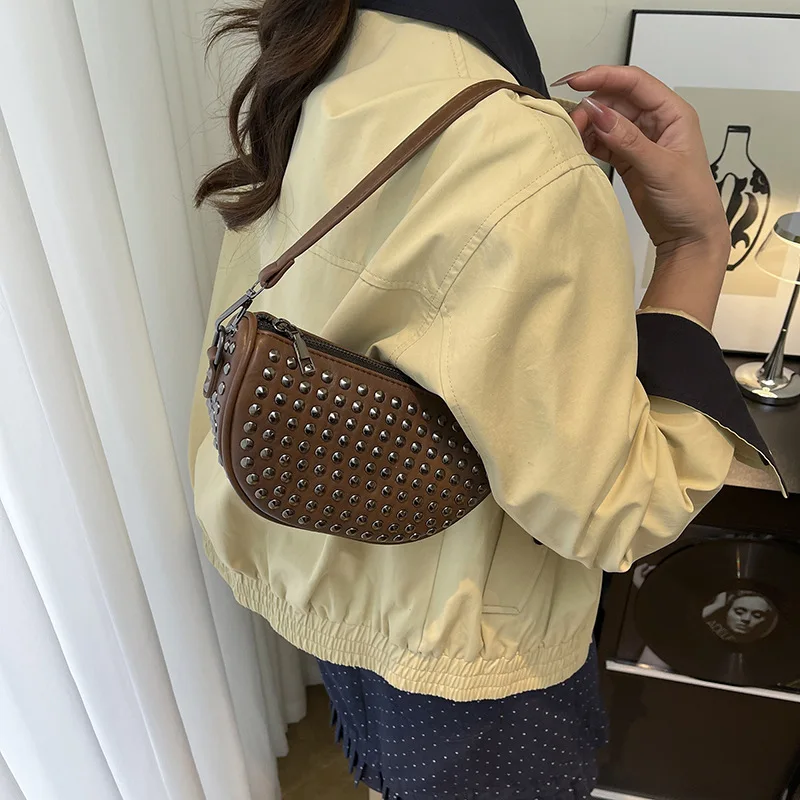 

Зимняя сумка для пельменей с шипами 2025, нишевая сумка через плечо для женщин, винтажная сумка через плечо, минималистичная сумка «день-ночь», текстурированная