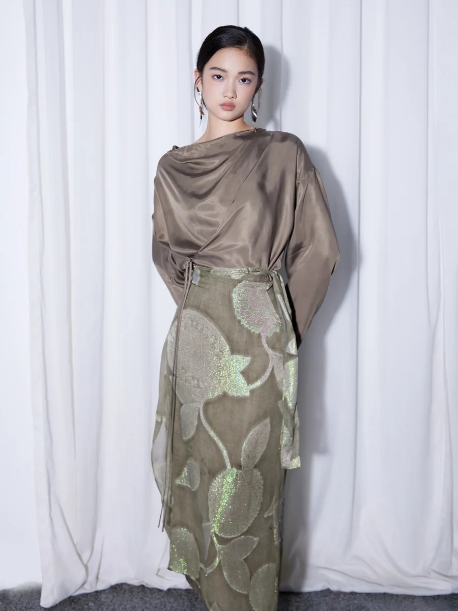 

French Sle Loose Fit Silk irt with Ne Tie Design Multi-Way Wear Long Sve Regular Length Ladies Premium Top