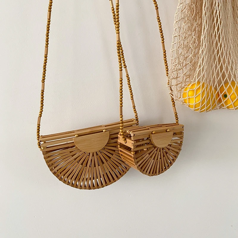 Bolsos cruzados de madera de media luna para mujer, bolso de paja de playa tejido de bambú, bolso de hombro pequeño, Mini bolso femenino, moda de verano