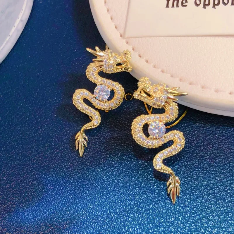 Silver Needle Chinese Style Shining Rhinestone Dragon Shaped Earrings for Women Girl Golden Silver Color Delicate Metal Earrings