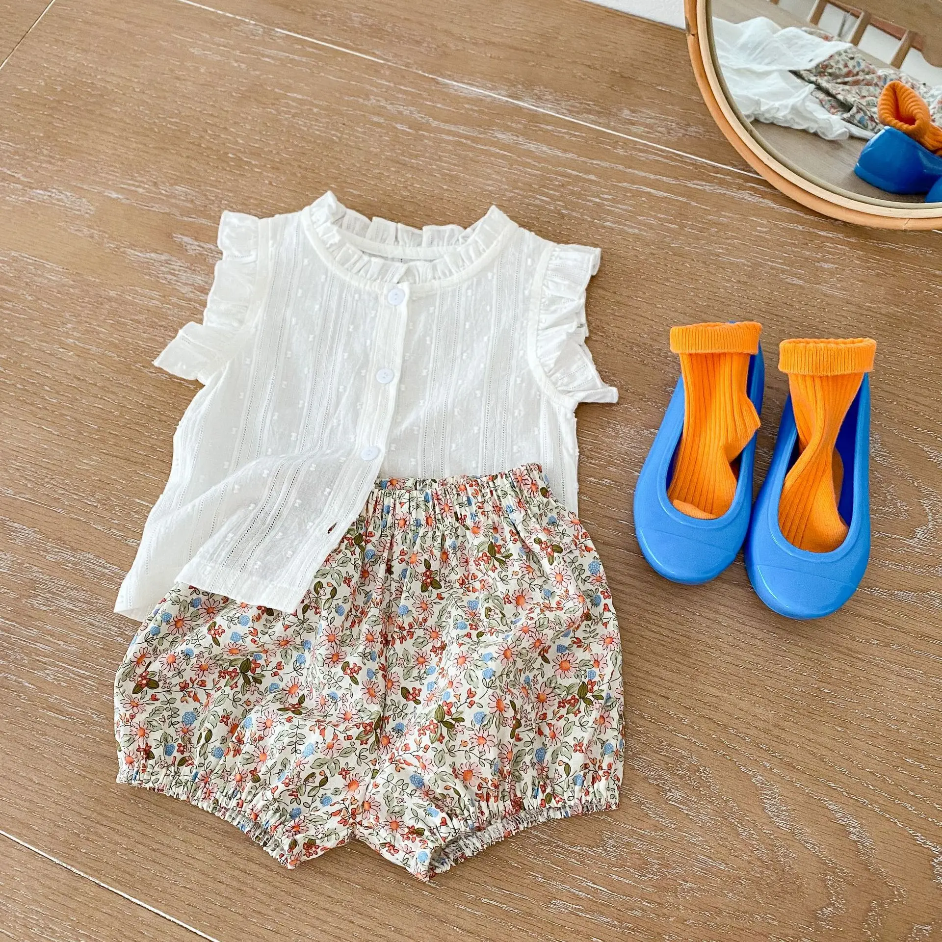 INS summer ins infant small fresh fly sleeve open button top + small broken flower shorts 2-piece set for female suit