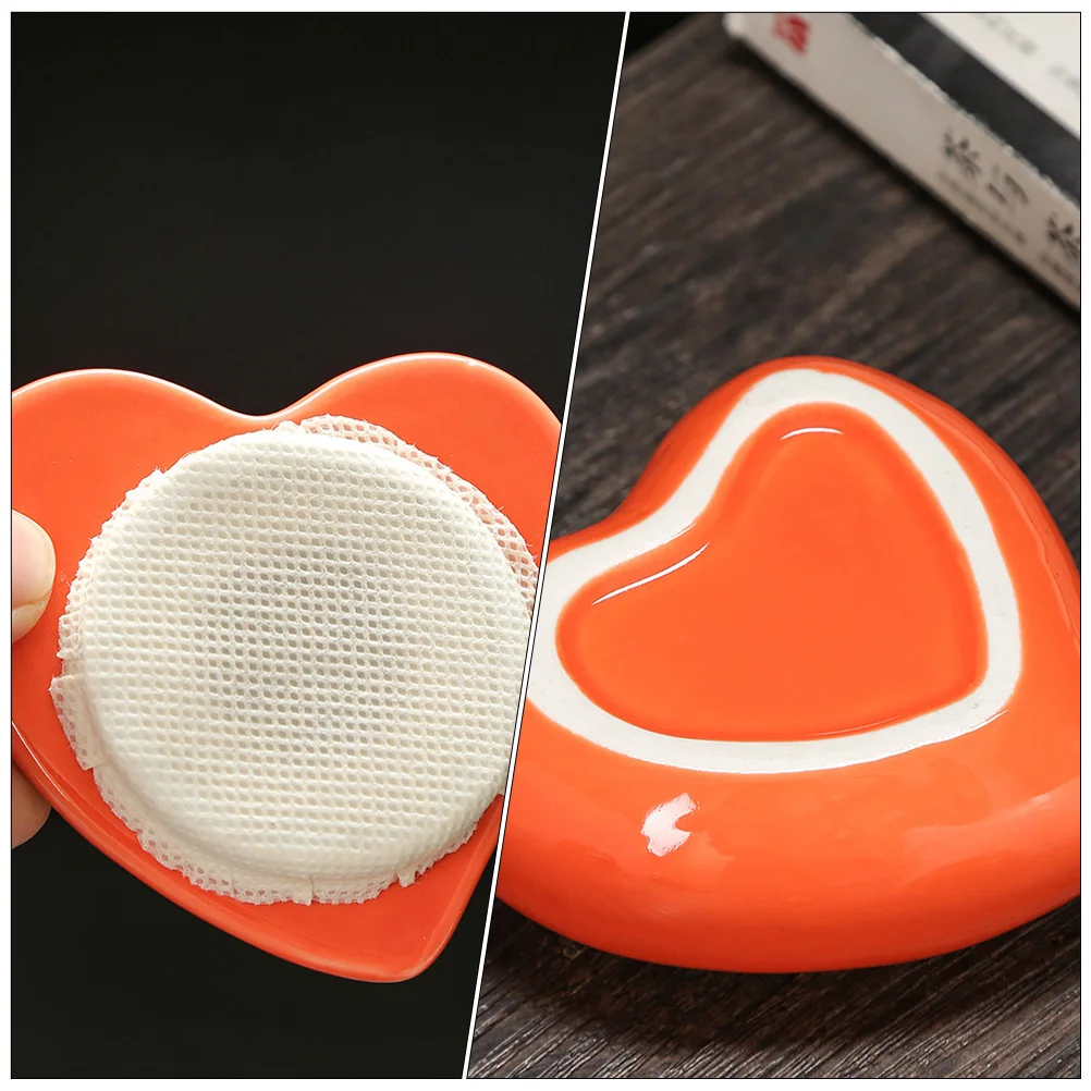 

1Pcs Heart Shape Tea Jar Versatile Storage Compact Lid for Home Kitchen Tea Leaves Candy Ceramic Storage Can