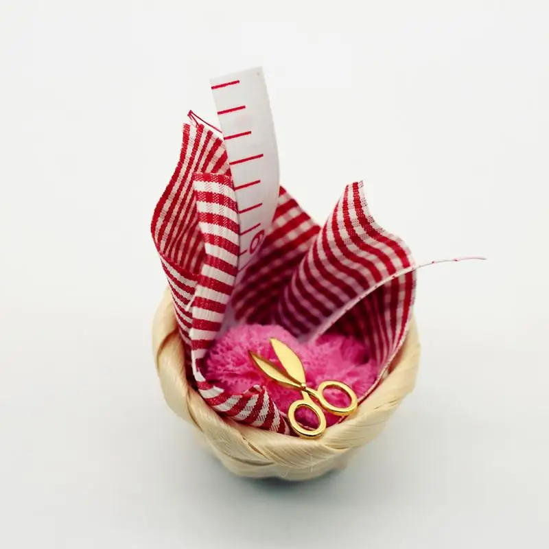 1 Set Puppenhaus Dicker Faden Strickpullover Katze Schelmische Szene Modell Simulation Artikel Ornament Miniatur Spielzeug DIY Zubehör