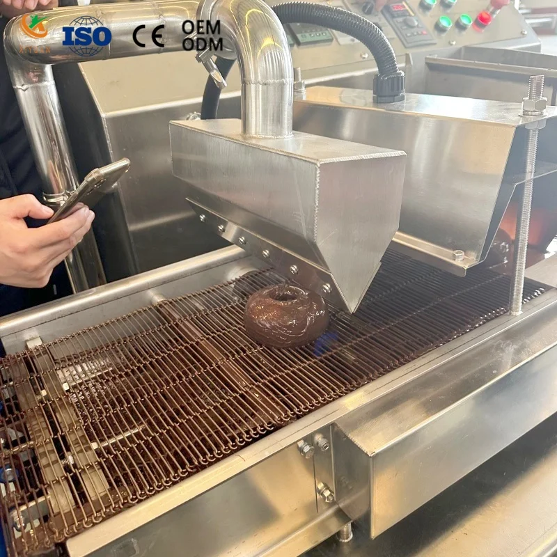 Automatic  XIYUAN Plug Powered 220V/380V Chocolate Coating Machine For Bread And Donut Enrobing Process