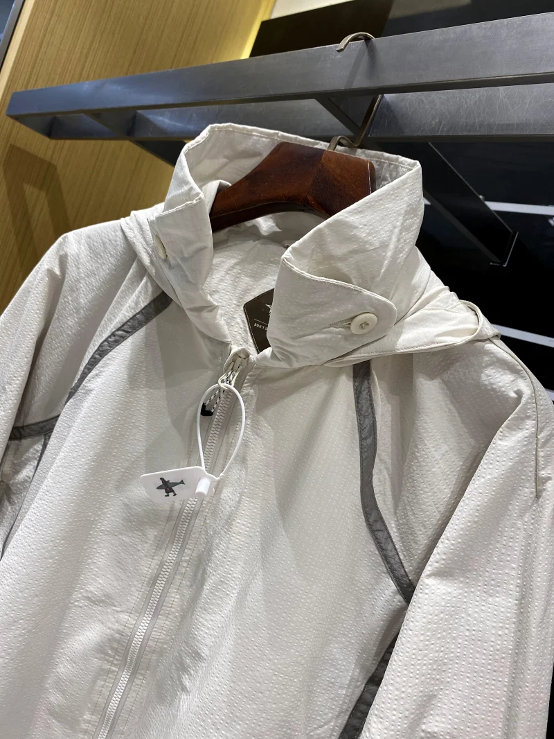 

Lightweight Climbing Jaet Men's Women's Outdoor Hiking Coat Trendy Autumn New Arrival Stand Fit Zipper Decorated Windproof