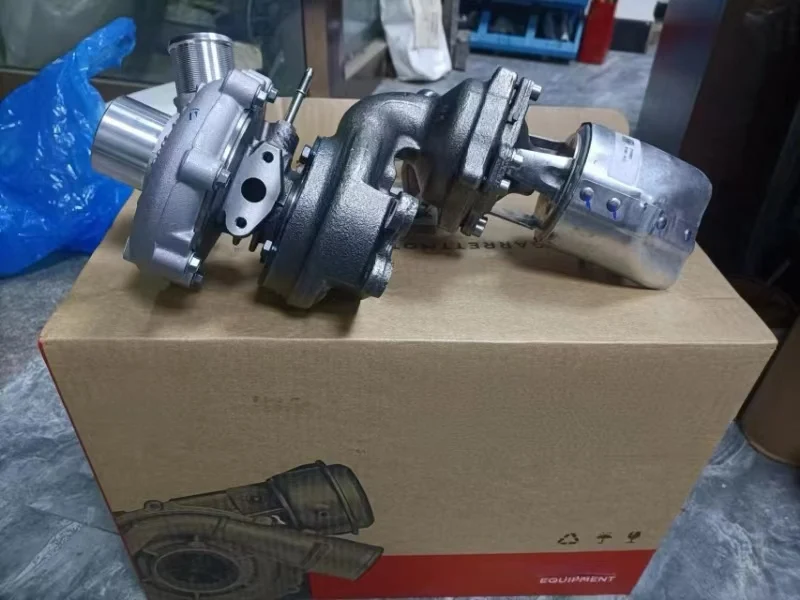 OEM FOR Range Rover, Range Rover Sport, 4.4L turbocharger. LR044563 on the left. LR038044 on the right