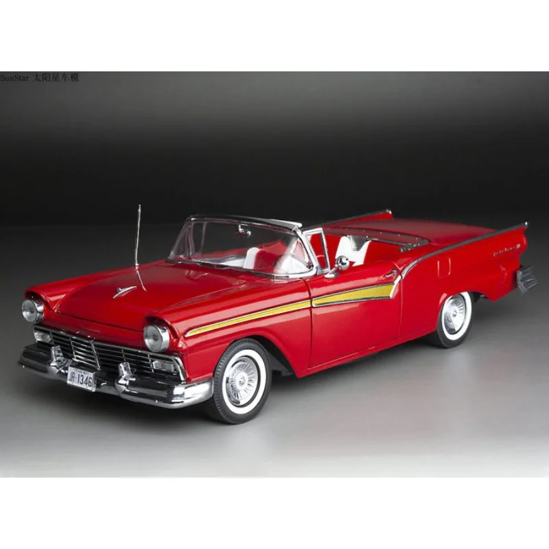 

1:18 модель 1957 года, классический съемный складной навес Red Skyliner, открытый трансформируемый ретро-автомобиль, литой под давлением сплав, винтажный автомобиль