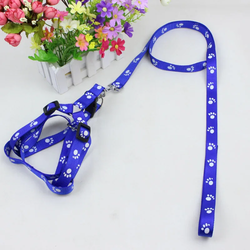 Comfortable Breathable Pet Vest-Style Chest Harness with Reflective Strips Explosion-Proof Dog Chest Harness Leash