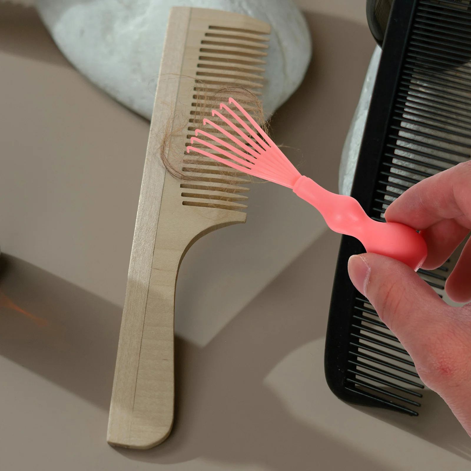

6pcs Hair Remove Cleaner Comb Hair Cleaner Portable Mini Cleaning Tools Daily Scrubber Remover Brush Maintenance