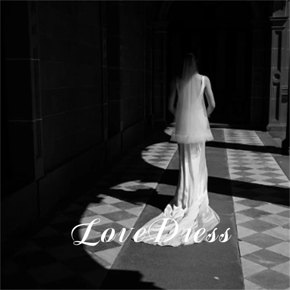 Love Simple Mermaid V-Neck Sleeveless Stain Wedding Dress Charming Open Back Spaghetti Strap Floor Length Sweep Train Bride Gown