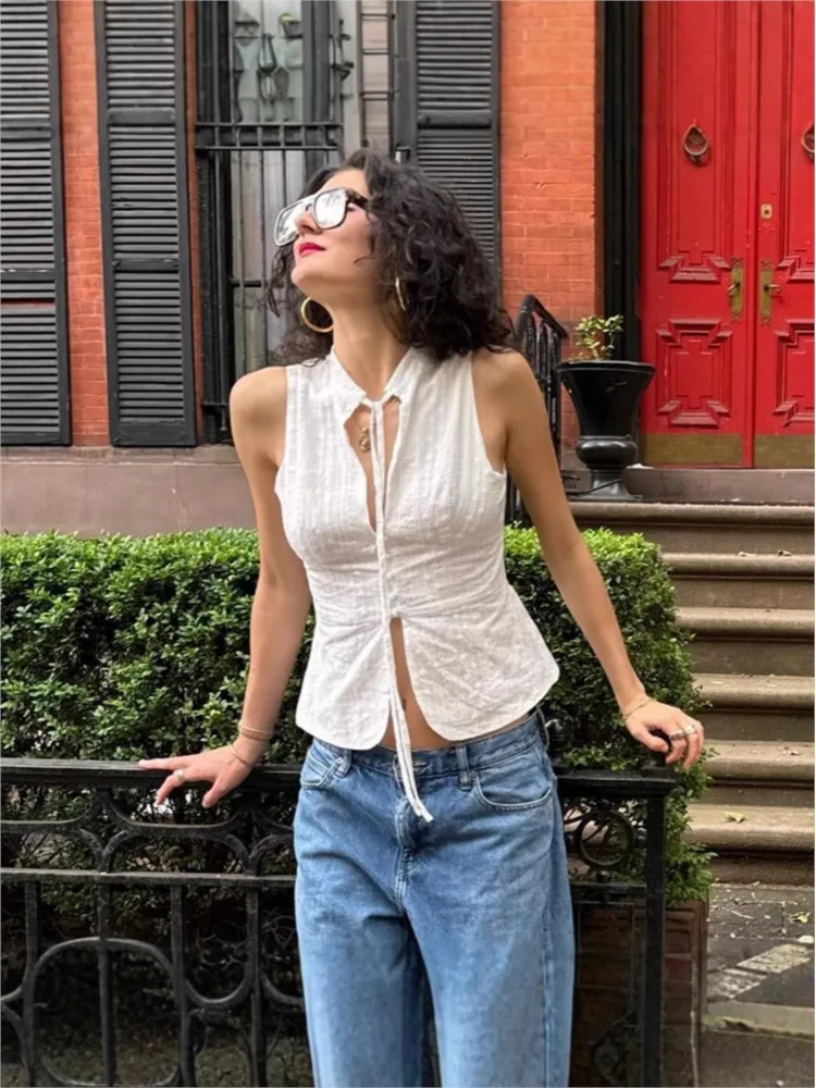 

Летняя женская одежда: Новинка! Сексуальный топ в стиле ретро с вырезом на шее, без спинки, облегающий, с открытыми плечами, однотонный, на шнуровке, универсальный, с вырезами.