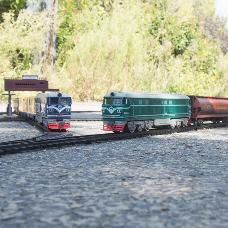 Klassieke GP40 Dongfeng 4B Verbrandingsmotor Trein Set Simulatie Elektrische Spoormodel Kinderspeelgoed Scène Gift Display