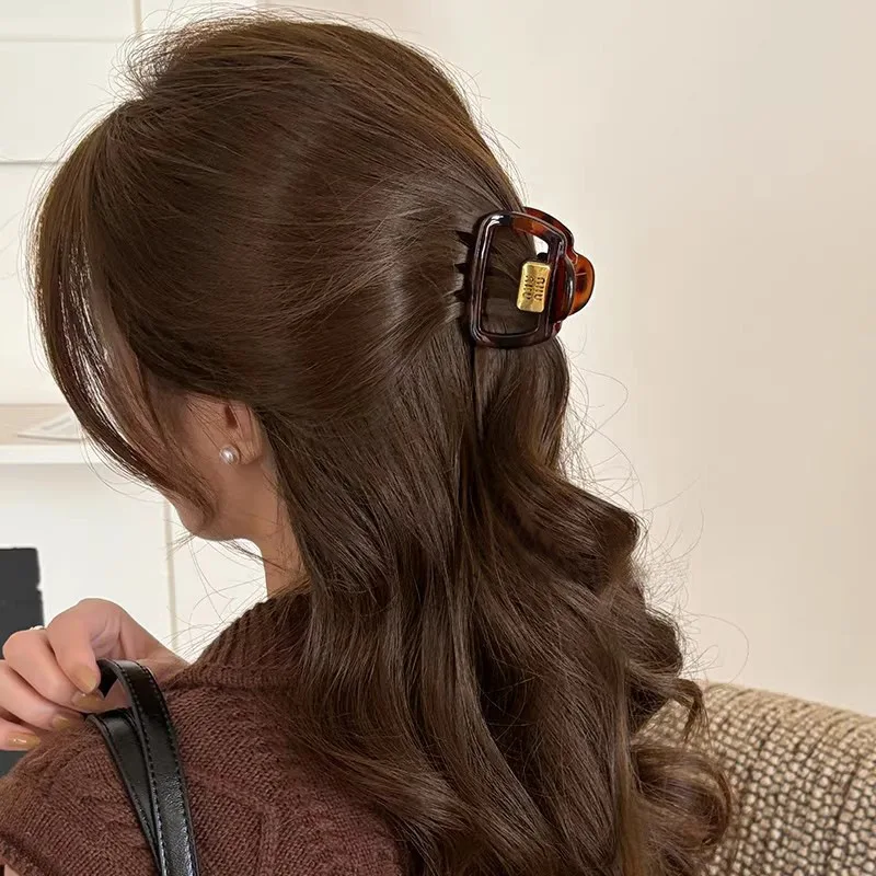 مشبك شعر صغير راقي نمط جديد مشبك شعر نسائي الجزء الخلفي من الرأس مشبك شعر بسيط نصف مربوط على شكل قرش