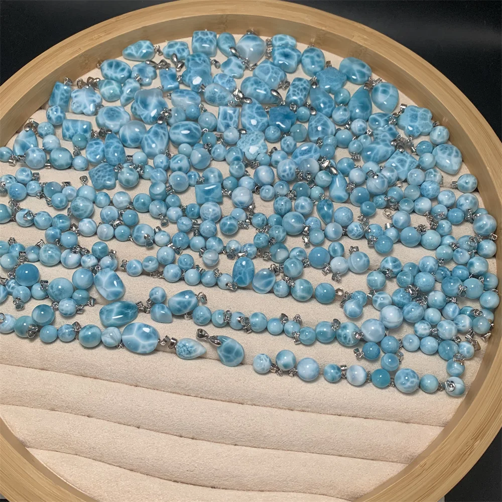 Tortoisesh Plum Blossom Natural Icy Blue Larimar Flowers Pendants Women Novel Leopard Larimar Ball Necklaces Well-polished Beads