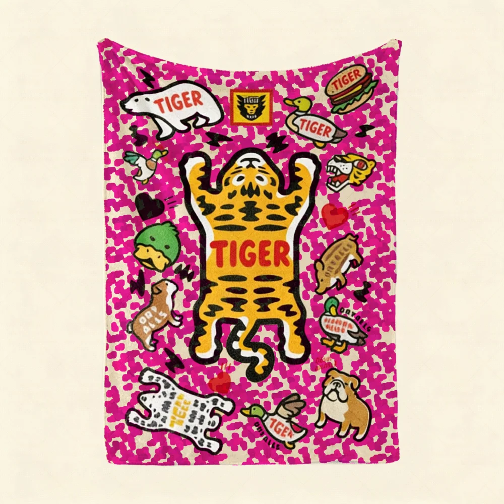Trendy brand printed flannel blanket warm air conditioner used in dormitory nap blanket office home use