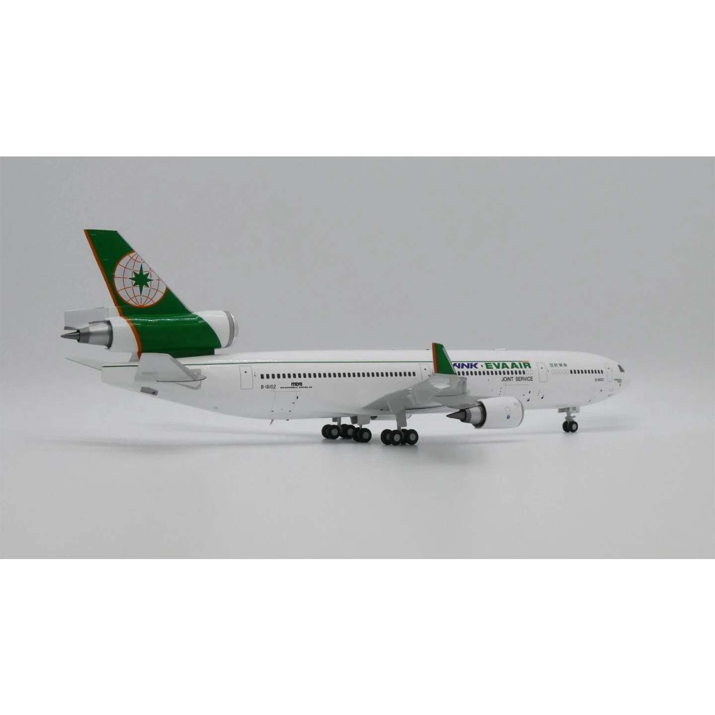 JCXX20171 1/200 إيفا الهواء MD-11 نموذج طائرة B-16102 سبيكة نموذج طائرة