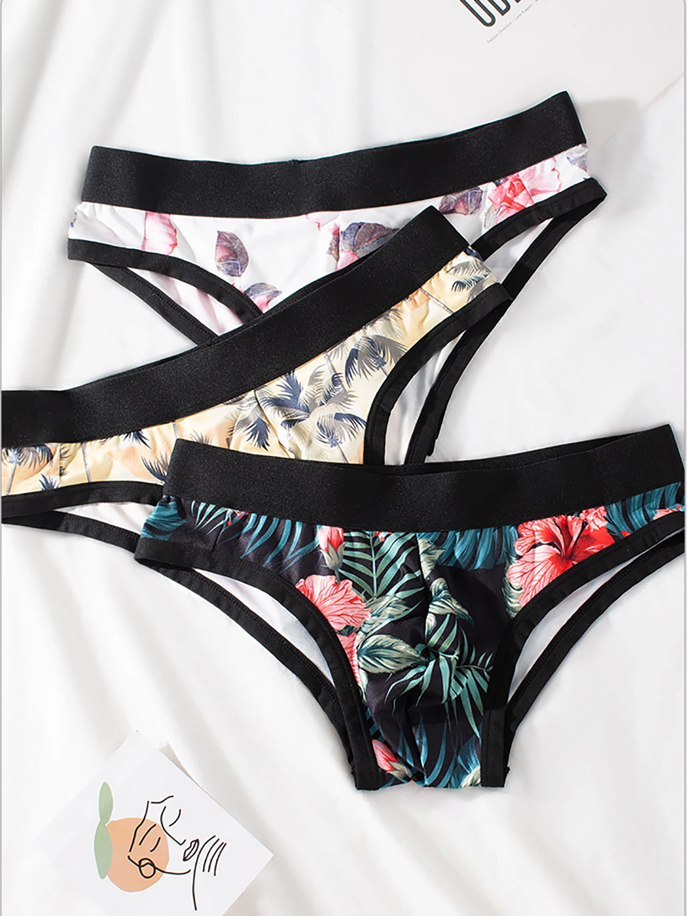 3PCS Men's Underwear Trend Printed Ice Silk Men's Triangle Briefs New Fashion Printed Triangle Briefs Comfortable Briefs