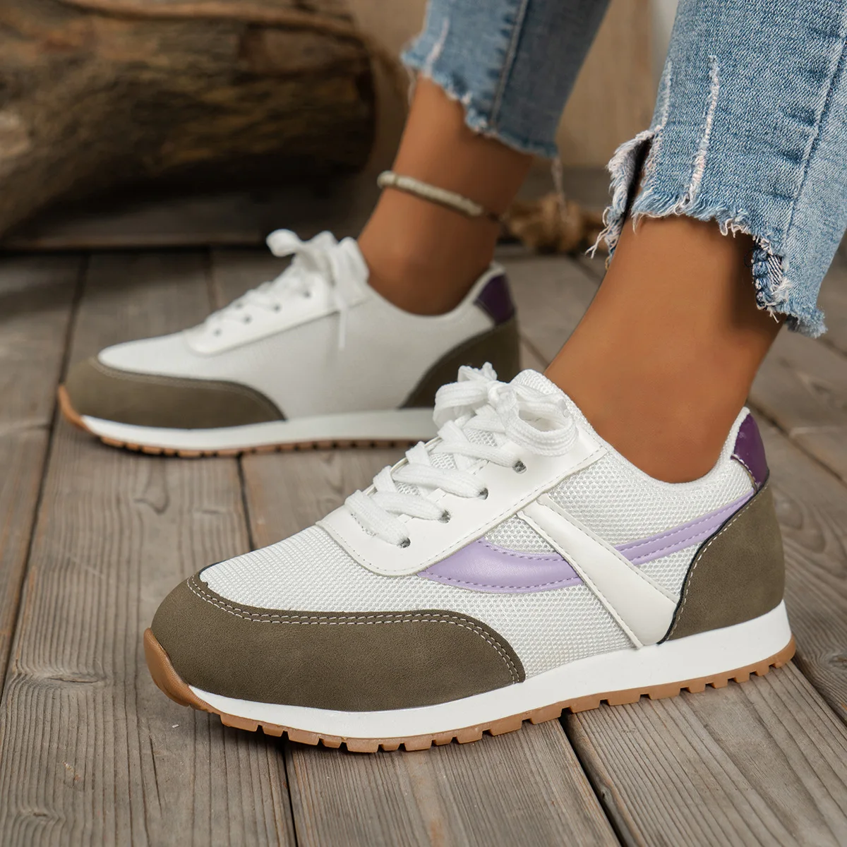 

New large-sized, comfortable and breathable round-toe mesh running shoes for women's casual sports