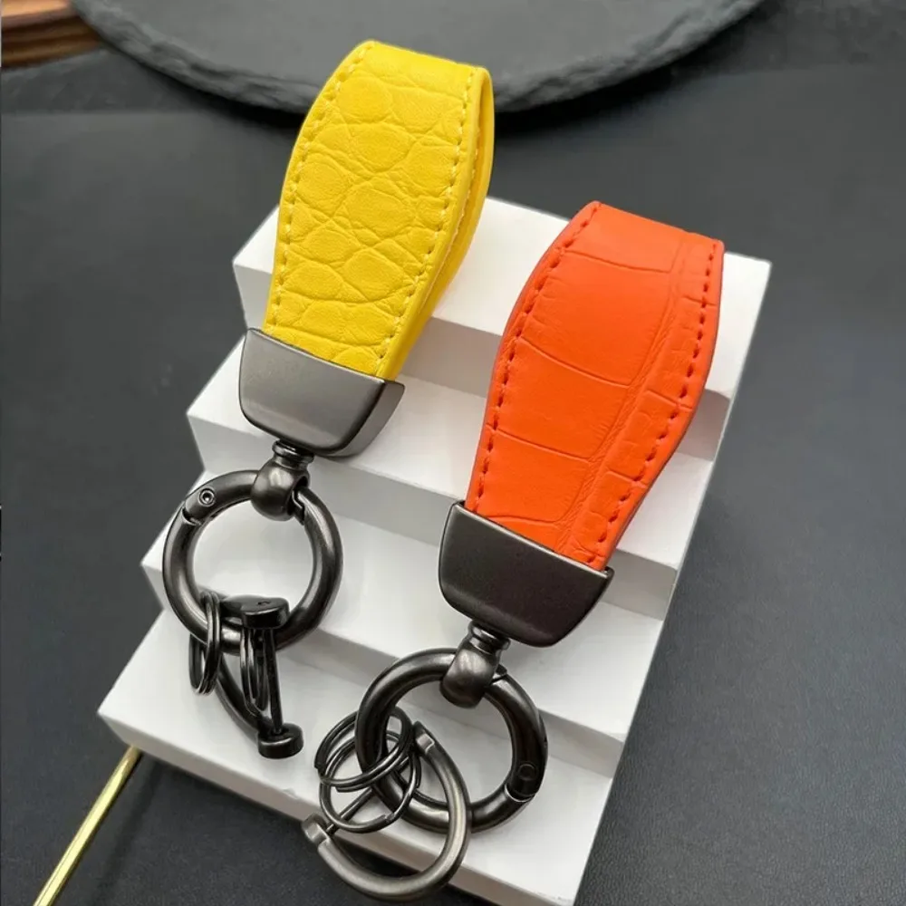 พวงกุญแจรถหนังสไตล์วินเทจสำหรับผู้ชายและย้อนยุคสำหรับผู้หญิงพวงกุญแจโลหะสลักด้วยเลเซอร์โลโก้ตามต้องการ