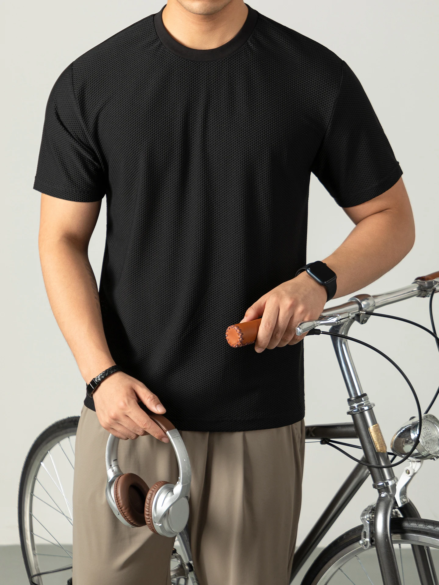 

Мужская футболка из ледяного шелка с коротким рукавом, быстросохнущая, дышащая, для фитнеса и спорта, летняя, с охлаждающим эффектом, базовый слой, модная одежда