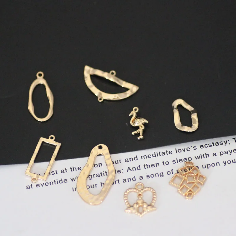 1pcs Diy Jewelry Accessories Korean Alloy Geometric Triangle Oval Flamingo Shape Earrings Material Pendant Handmade Charms