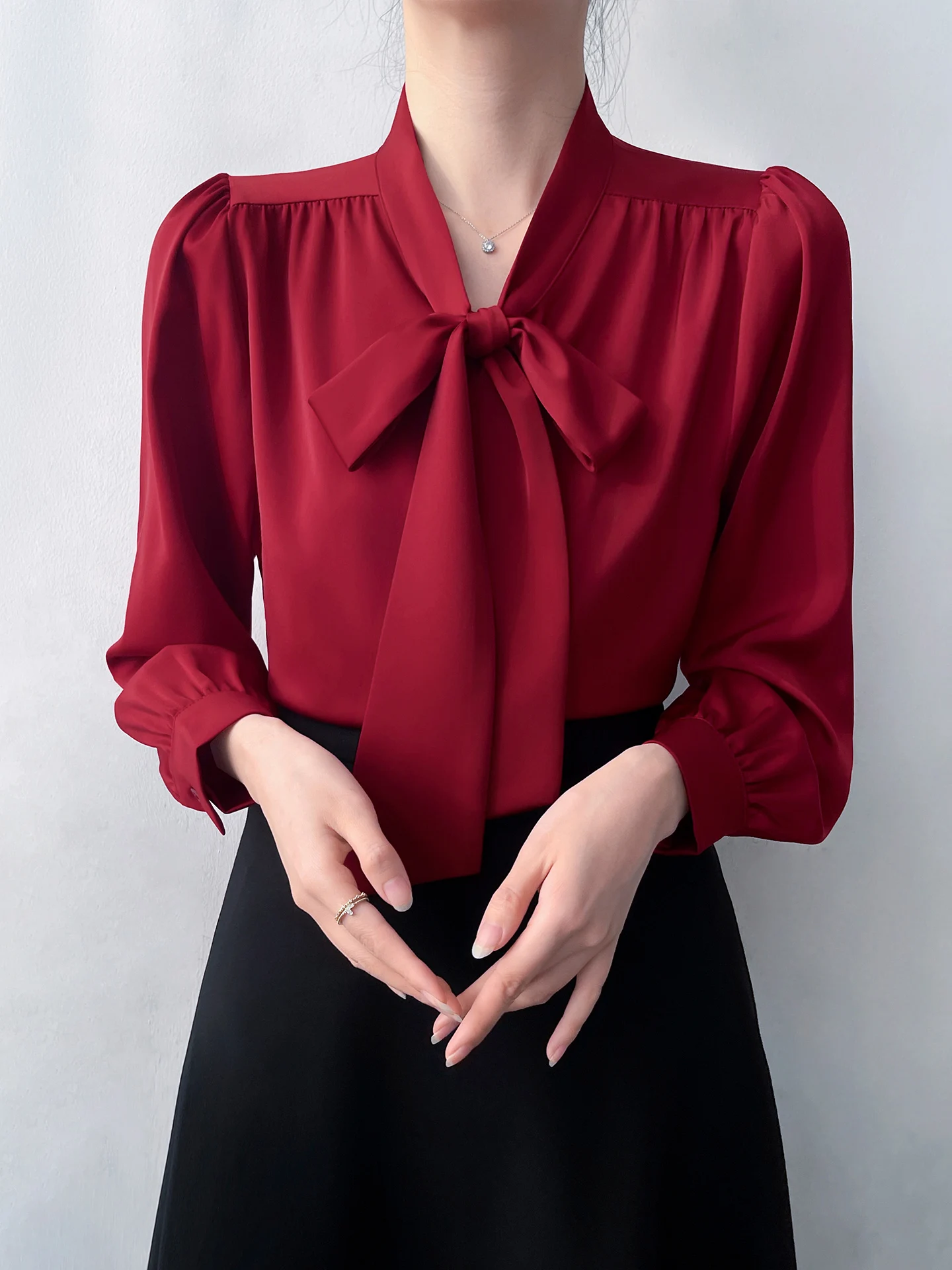 

Red Satin Long Sve irt Women's Profional Commute irt Knot Sa Layering Sle Chinese Zodiac Year irt