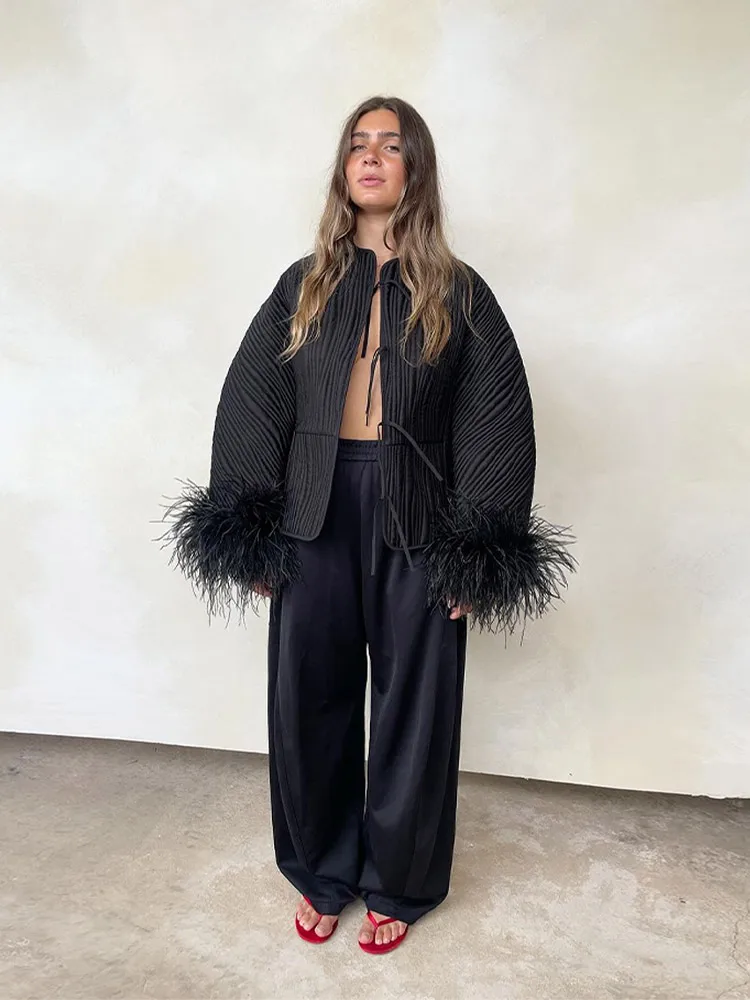 Chic Solid Spliced Feather Cuffs cappotto in cotone con lacci moda donna O collo maniche lunghe giacca trapuntata 2024 Lady Loose Streetwear