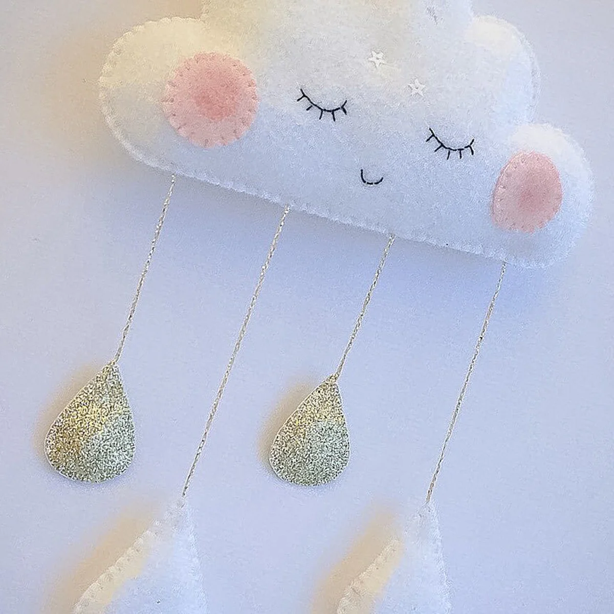 

Cloud Pendant Decor Colorful Nordic Design For Kids Room Wall Hanging Nursery Decoration Raindrop Felt Ornament White Gold