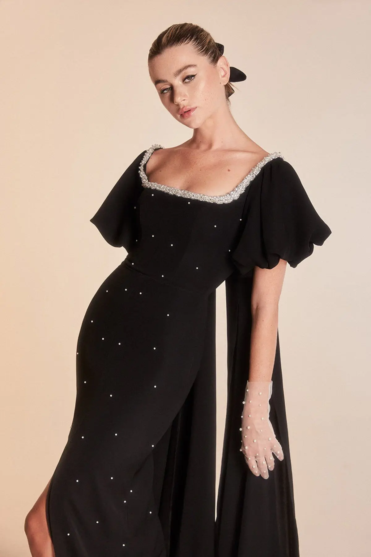 Luxurious Hot Sale Black Satin Short Sleeves With Sliver Beaded  فساتين السهرة vestidos de fiesta  فساتين سهره evening dresses