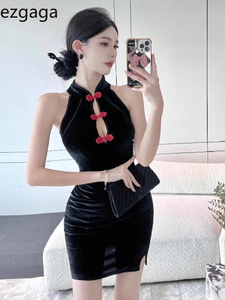 Ezgaga Vintage Mini Dress Woman Sleeveless Sexy Hollow Out Button Velvet Slim Autumn Winter Basic Party Dress Clubwear Female