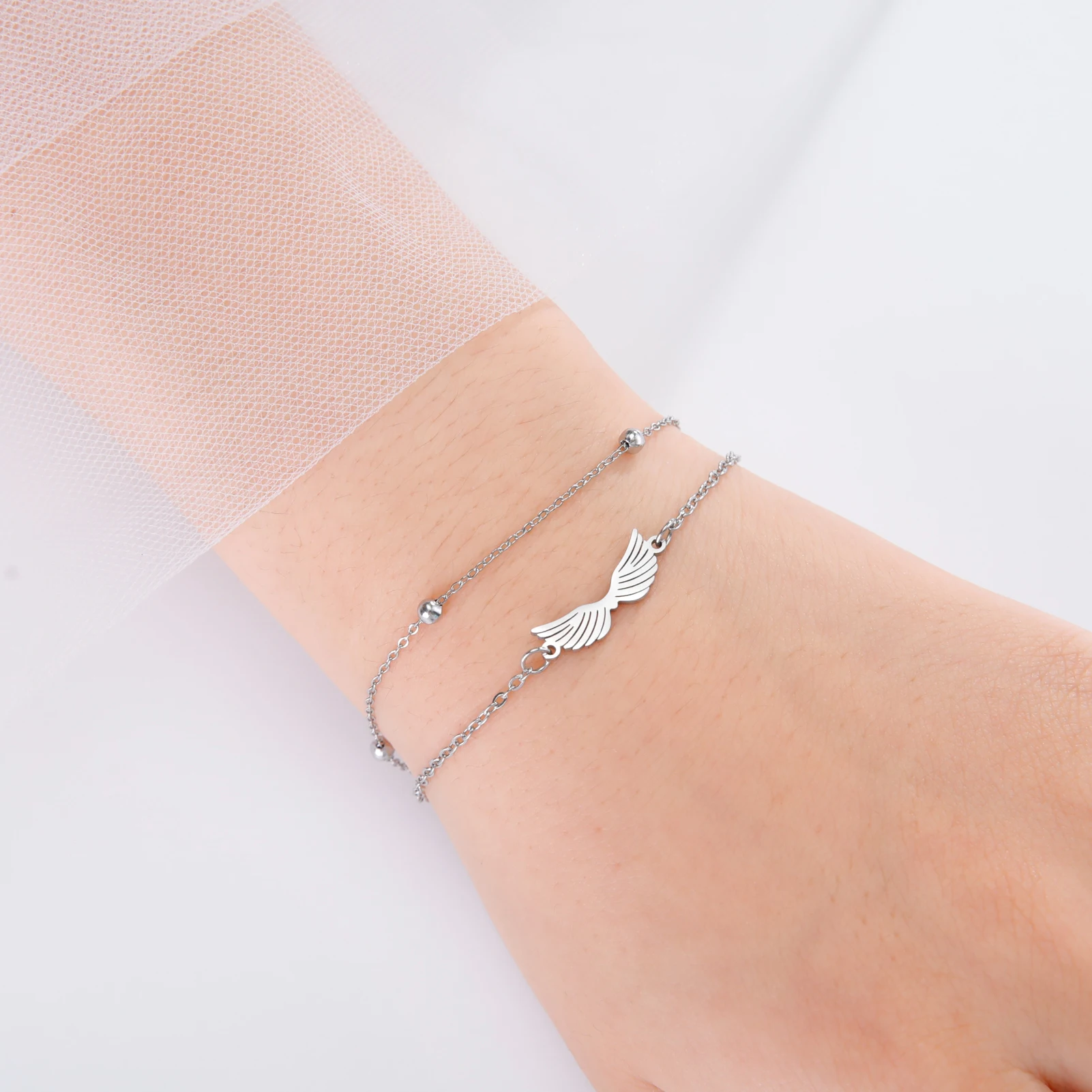 Skyrim Engel Flügel Charm Armband für Frauen Mädchen Gold Edelstahl Farbe Doppels chicht Perlen Kette Armbänder trend igen Schmuck