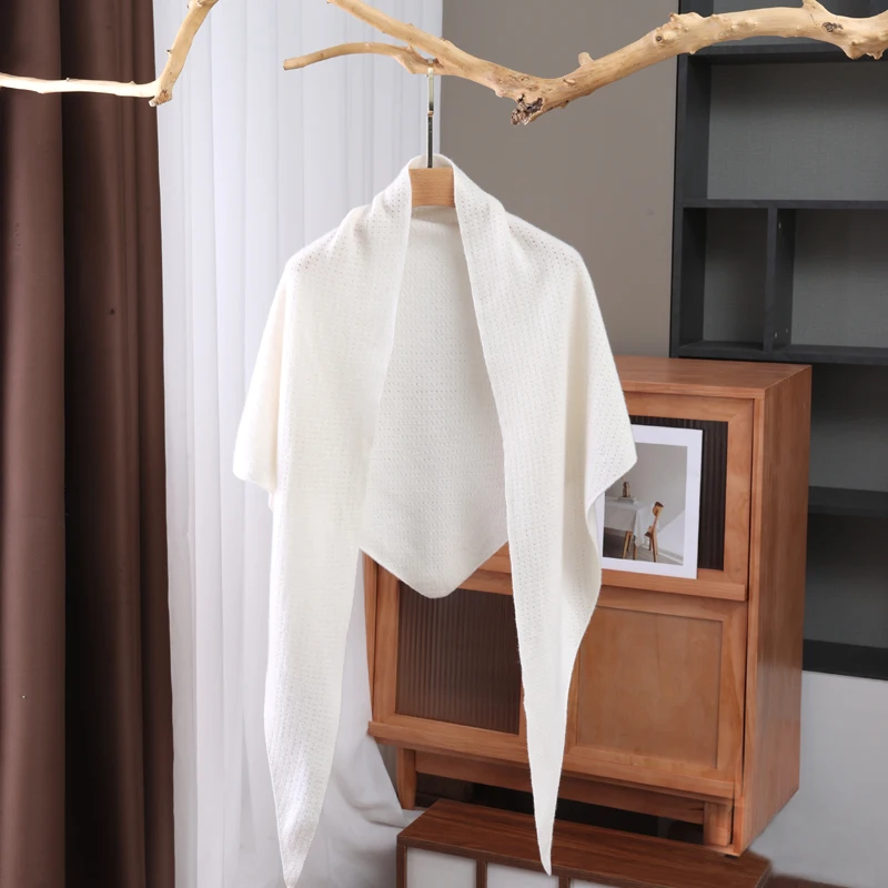 

Women's 100% Wool Triangular Scarf Hollowed Out Fashionable Casual Warm Comfortable Knitted Lazy Soft Style for All Seasons