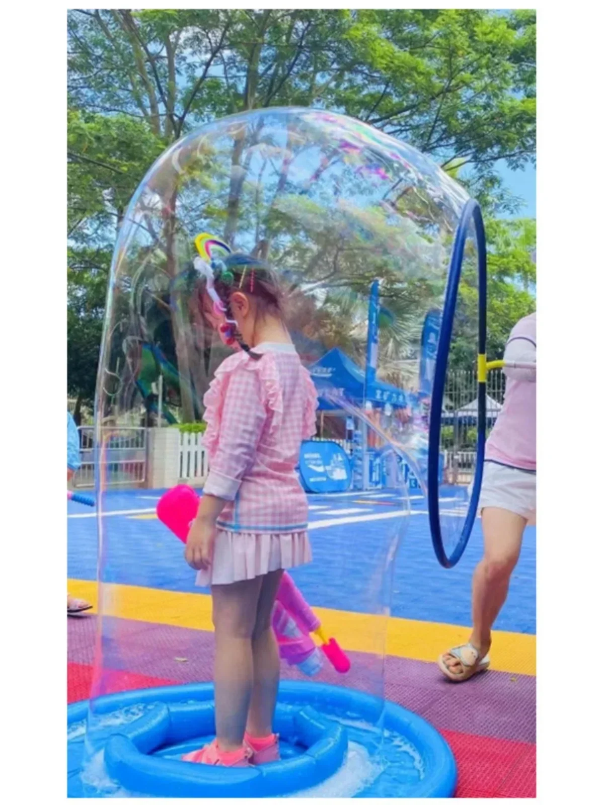 

Inflatable Bubble Ring, Add a Touch of Fun to Your Party with Human Basin Bubble Pool and Single Layer