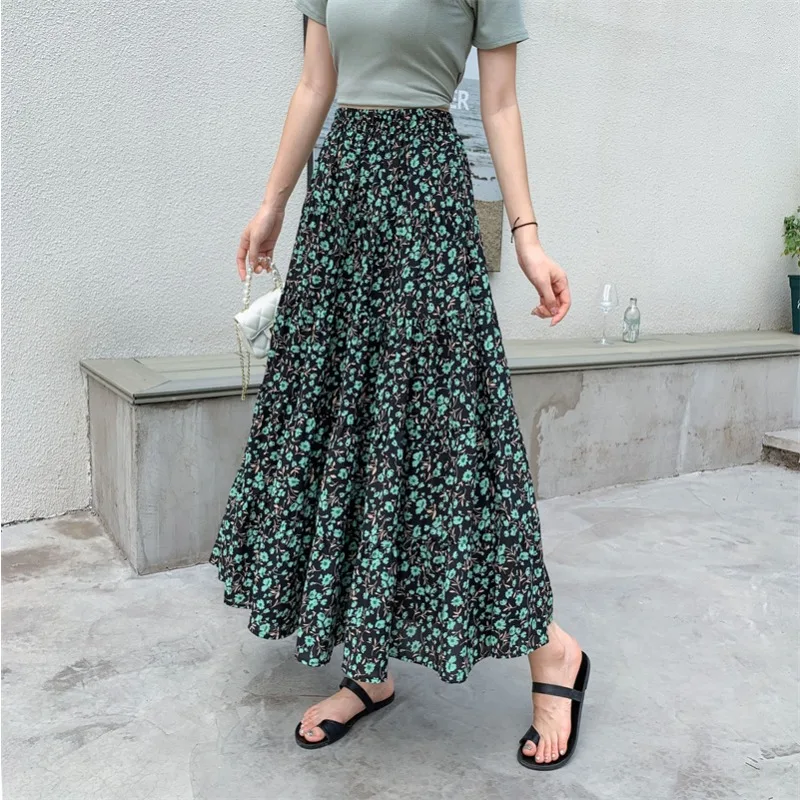 Prawdziwe zdjęcia retro plisowanej małej spódniczki w kwiaty, luźna i z wysokim stanem, maskująca niedoskonałości, nowość na wiosnę i lato 2024.