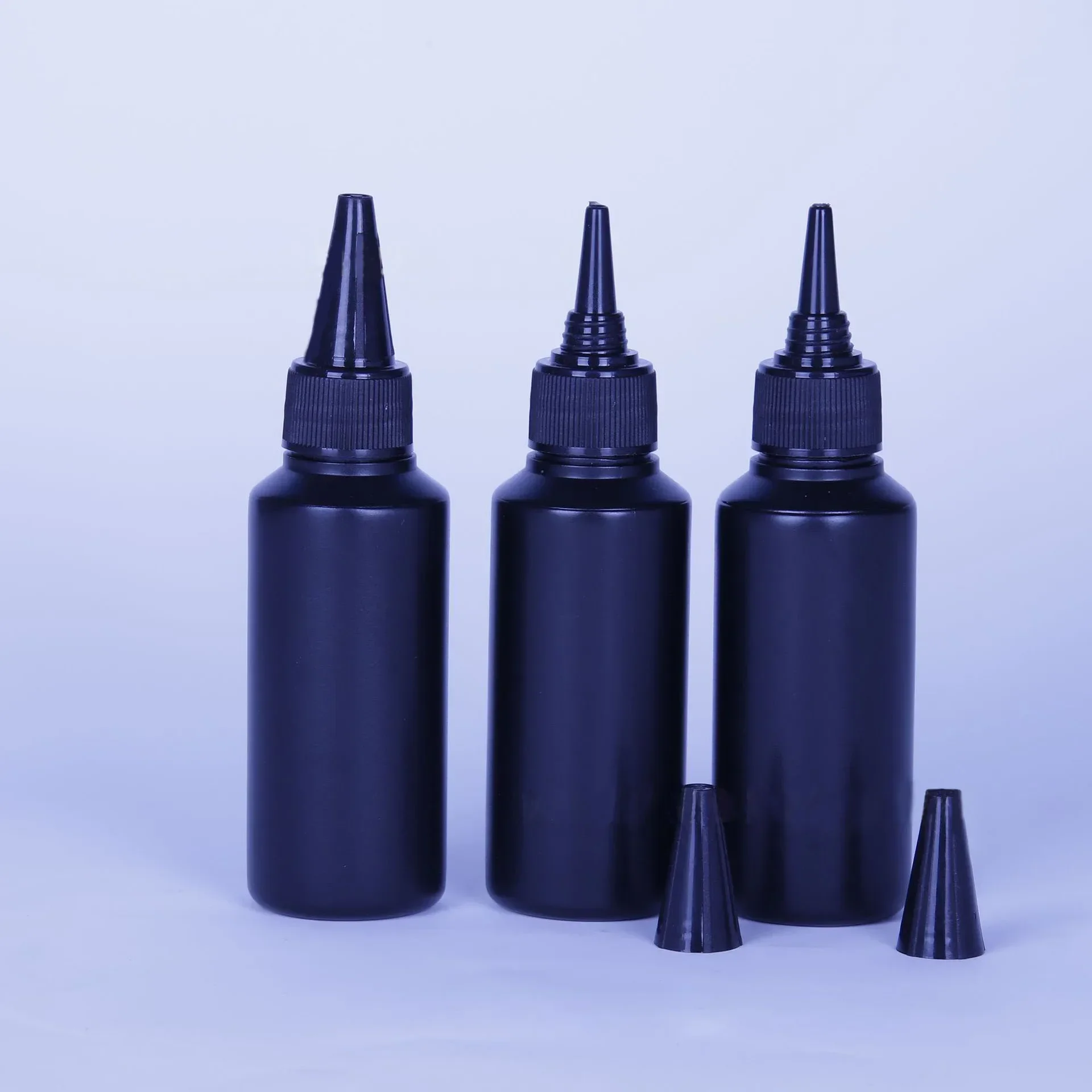 10pcs Empty Plastic Soft Bottle Black HDPE Cylinder With Twist Pointed Top Black Round Top Caps， Lightproof Glue Bottles