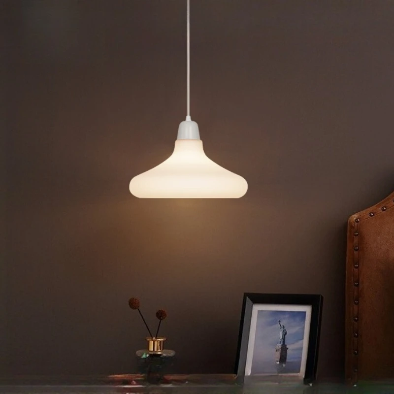 الحديثة الحد الأدنى قلادة ضوء مطعم السرير غرفة نوم بار تايبي الأوروبي ضوء الفاخرة ما بعد الحداثة قلادة ضوء LED E27