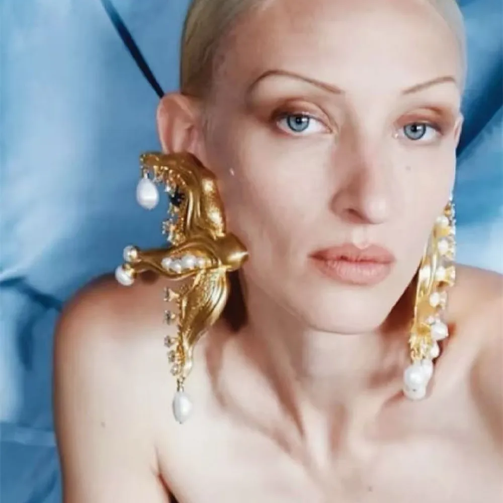 Moda feminina metal banhado a ouro pomba pássaros balançar brincos jóias neo gótico acessórios de declaração