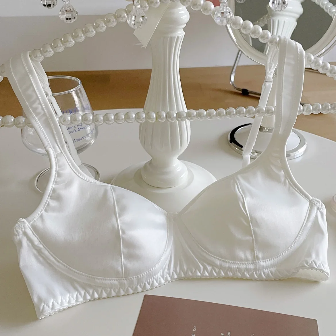 Vintage court satin bra small breast sexy ultra-thin breathable lingerie ladies without steel ring comfortable underwear