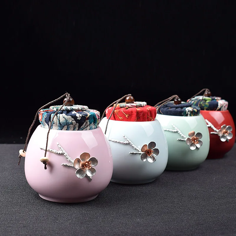 

Chinese-style Ceramic Tea Tins Plum Blossom Sealed Jars Exquisite Pu'er White Tea Storage Jars Candy Nut Containers Home Decor