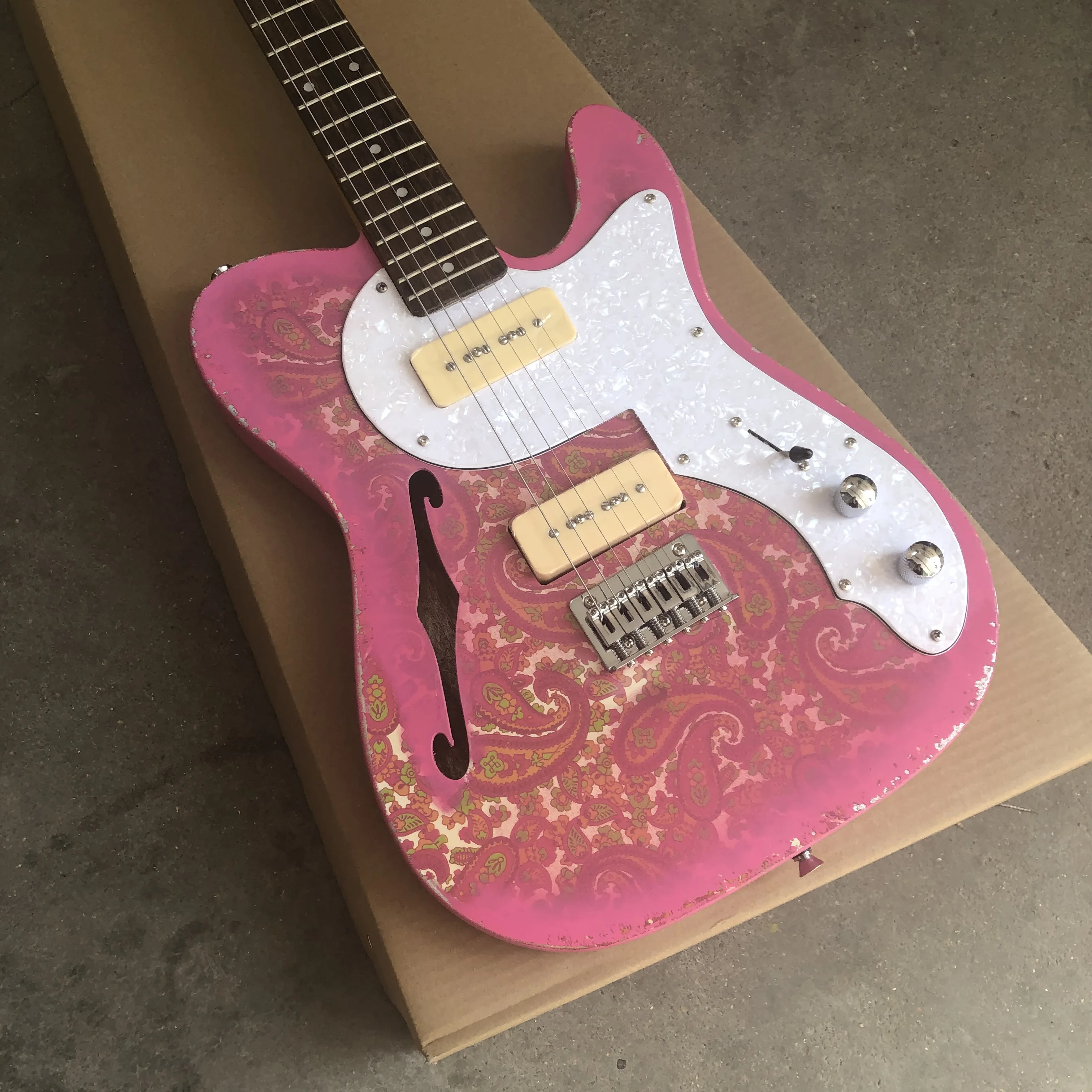 New and old electric guitars, Paisley pink electric guitars, wholesale and retail, 