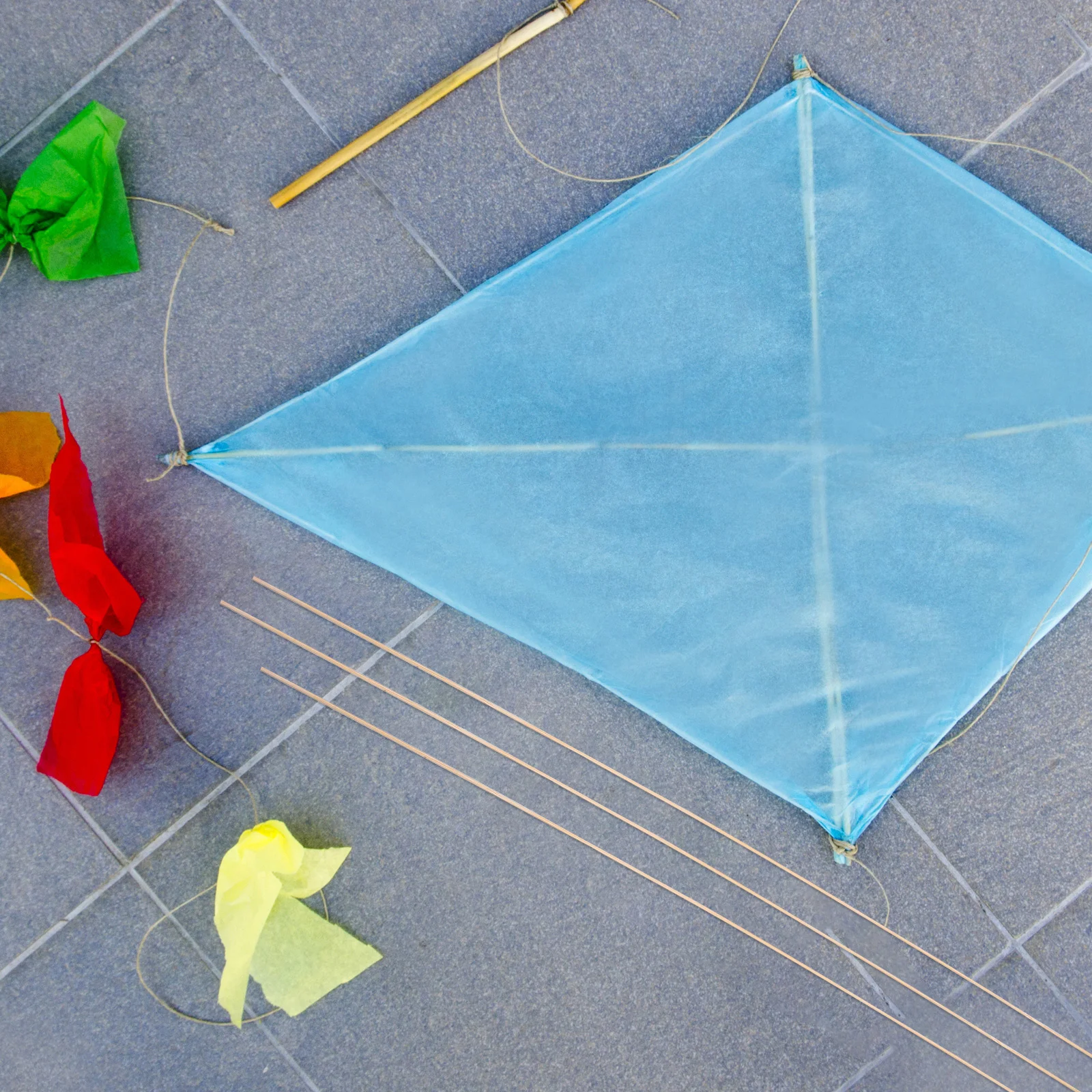 Kit de materiales para cometas de bambú, palos de soporte ligeros y flexibles, suministros para manualidades de estabilidad, diversión al aire libre, 20 piezas