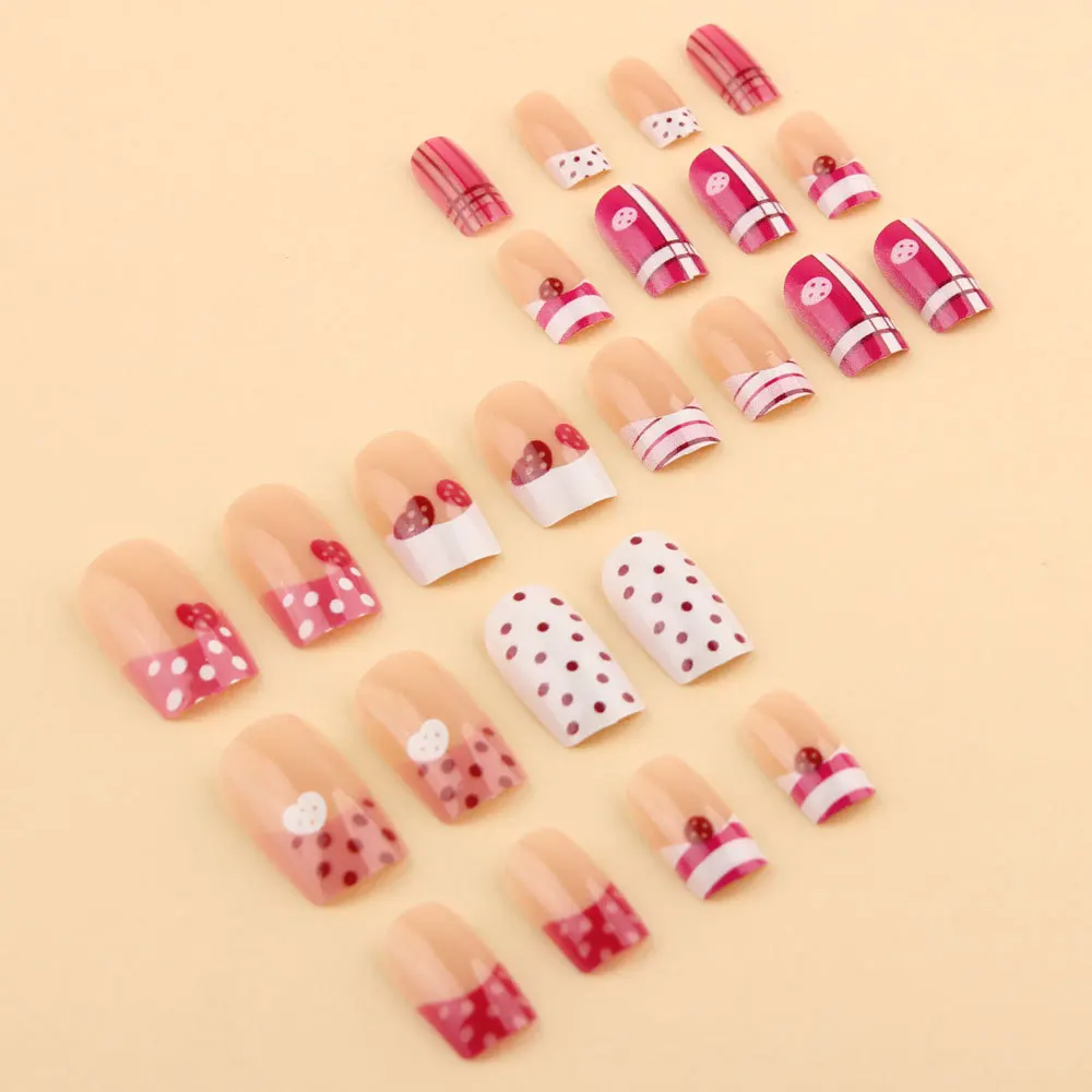 24 Stück Rosa-Weiße Französische Press-On-Nägel mit Niedlichen Herz-Knopf-Designs, Falsche Nägel mit Polka Dots und Karomuster für Süße Mädchen – Detail 4