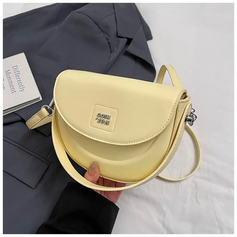 

2025 New Ins Mini Crossbody Bag for Women Simple Cute Shoulder Purse Versatile Nylon Small Bag Trendy Casual Boho Chic Style